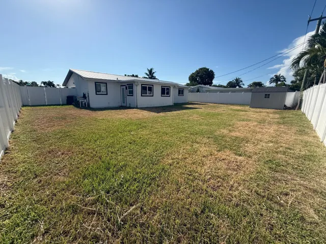 Huge fenced backyard