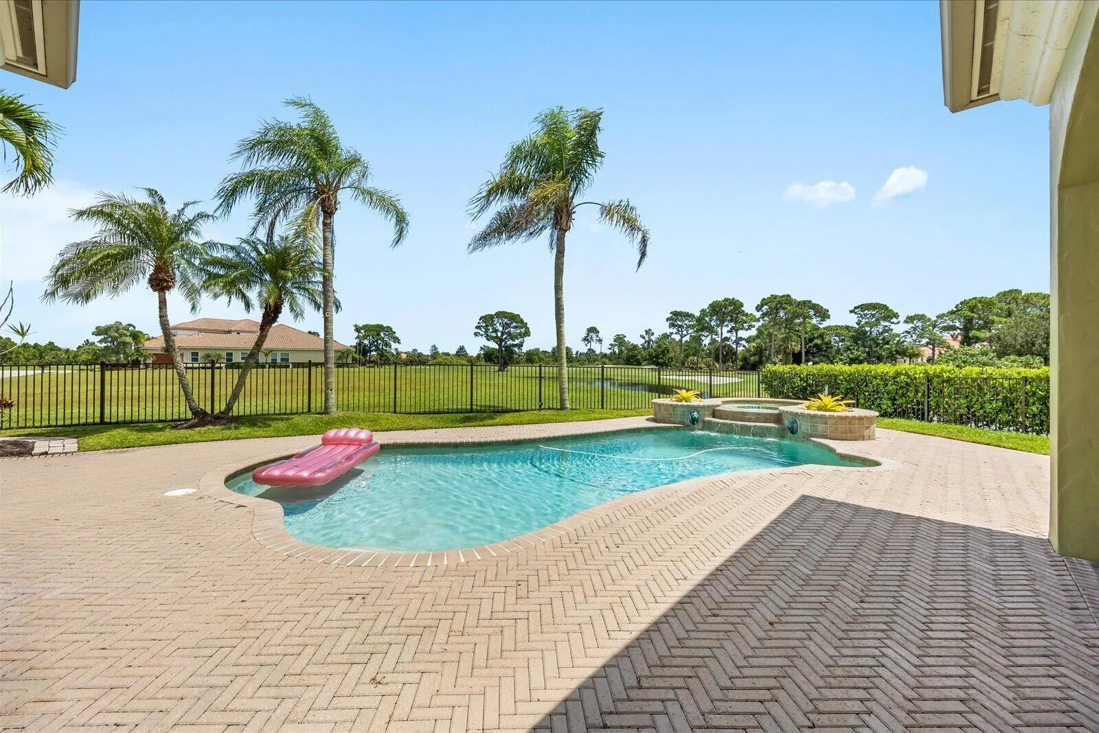 Property photo 43