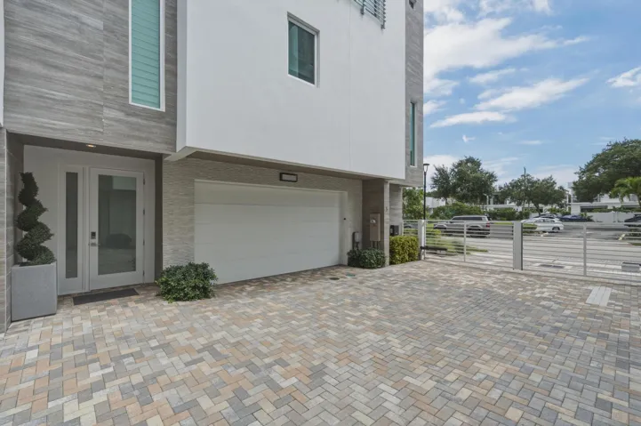Gated Subdivision
