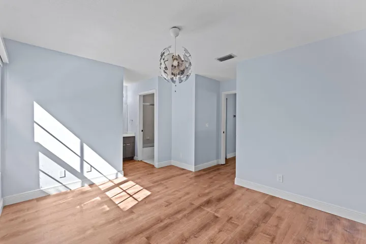 30-web-or-mls-A7400414