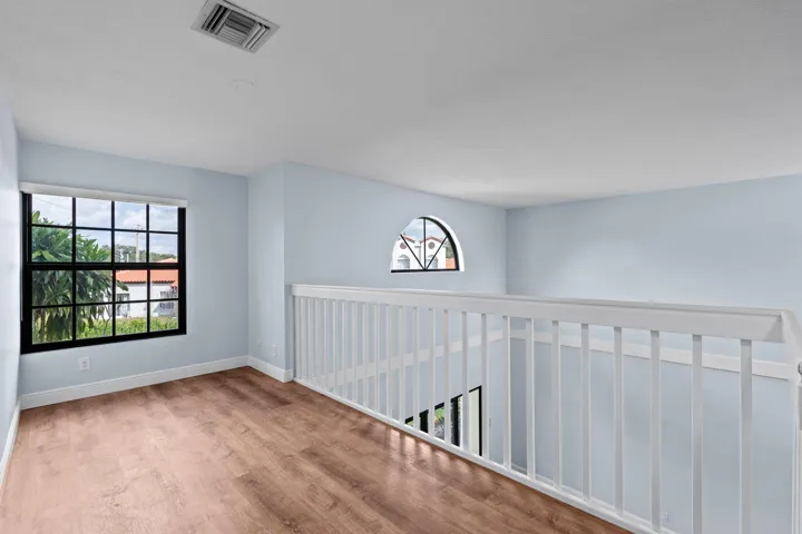 20-web-or-mls-A7400402