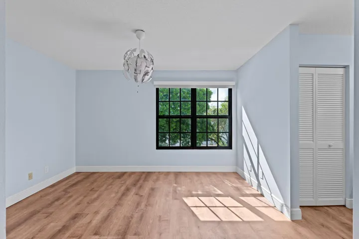 31-web-or-mls-A7400411