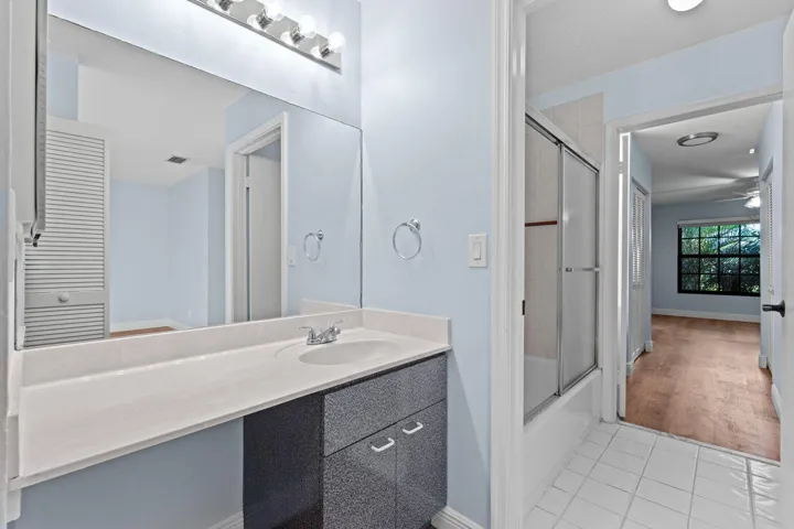33-web-or-mls-A7400420