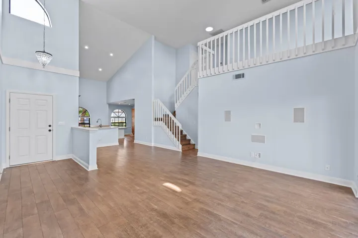 5-web-or-mls-A7400438
