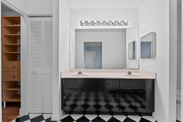 27-web-or-mls-A7400378