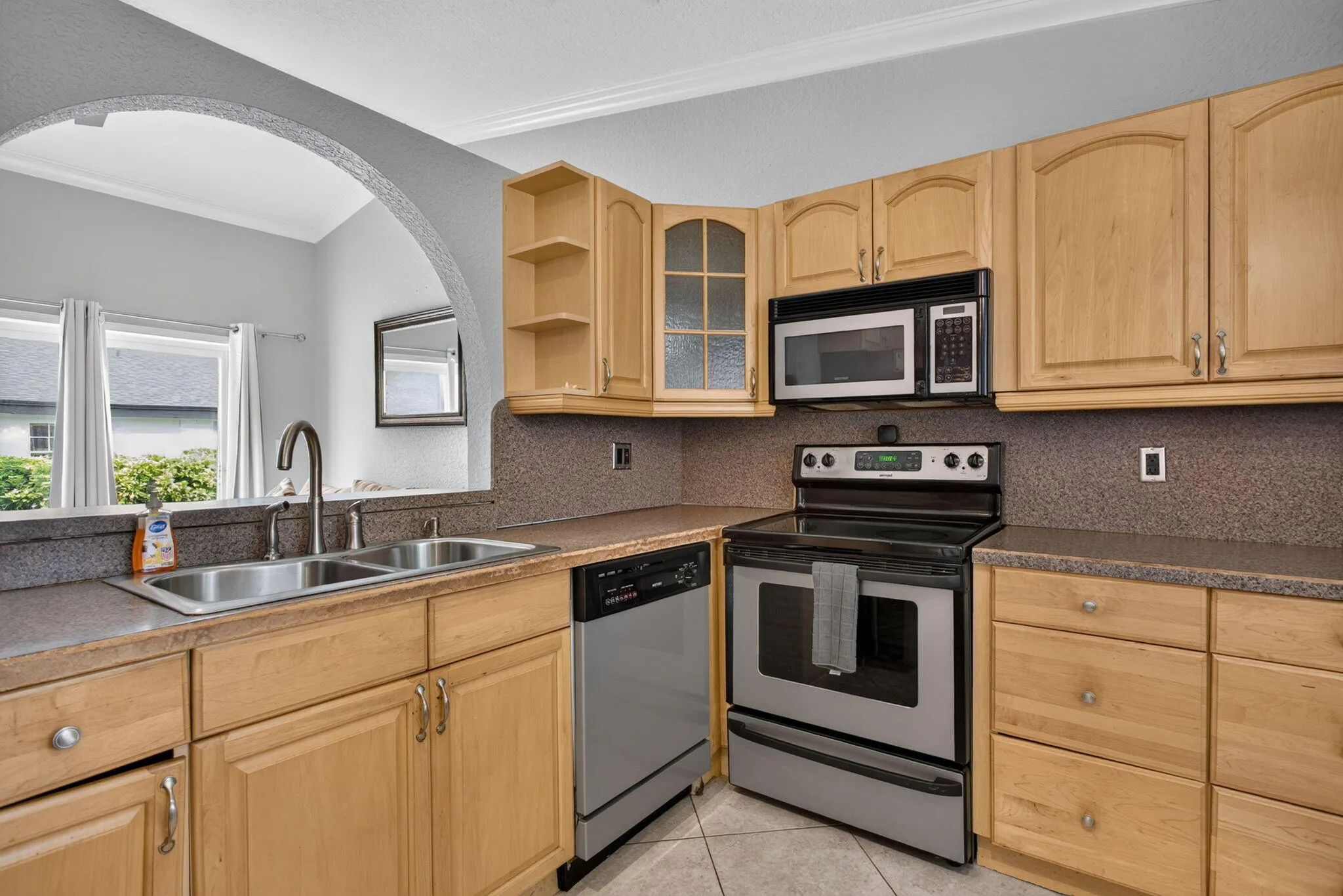 15-web-or-mls-7516 -8249
