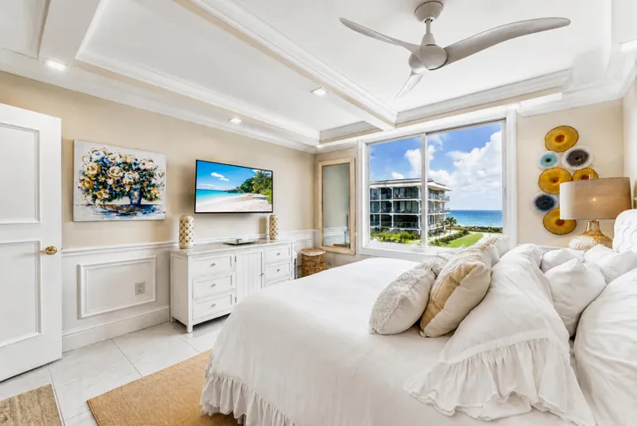 King size Bed in the Master