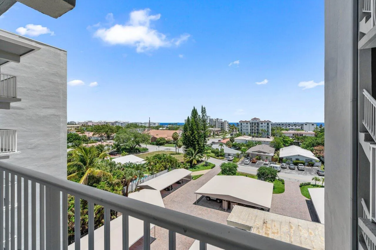 026-629Southeast19thAvenue-702-Deerfield