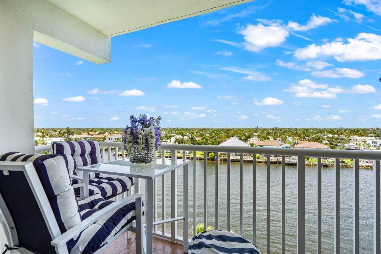 025-629Southeast19thAvenue-702-Deerfield
