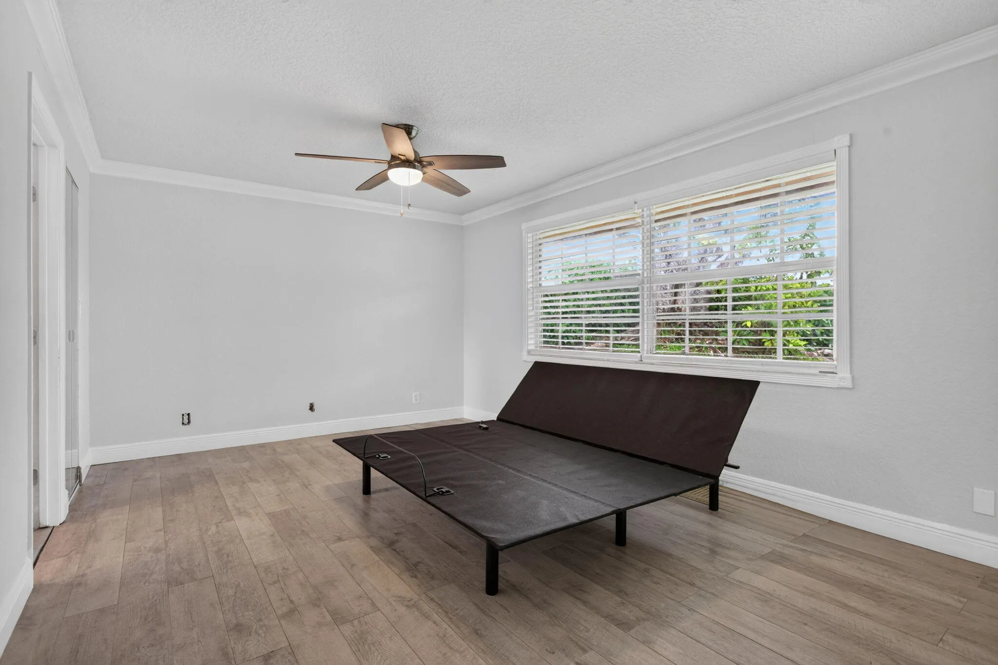 26-web-or-mls-7516 -8307
