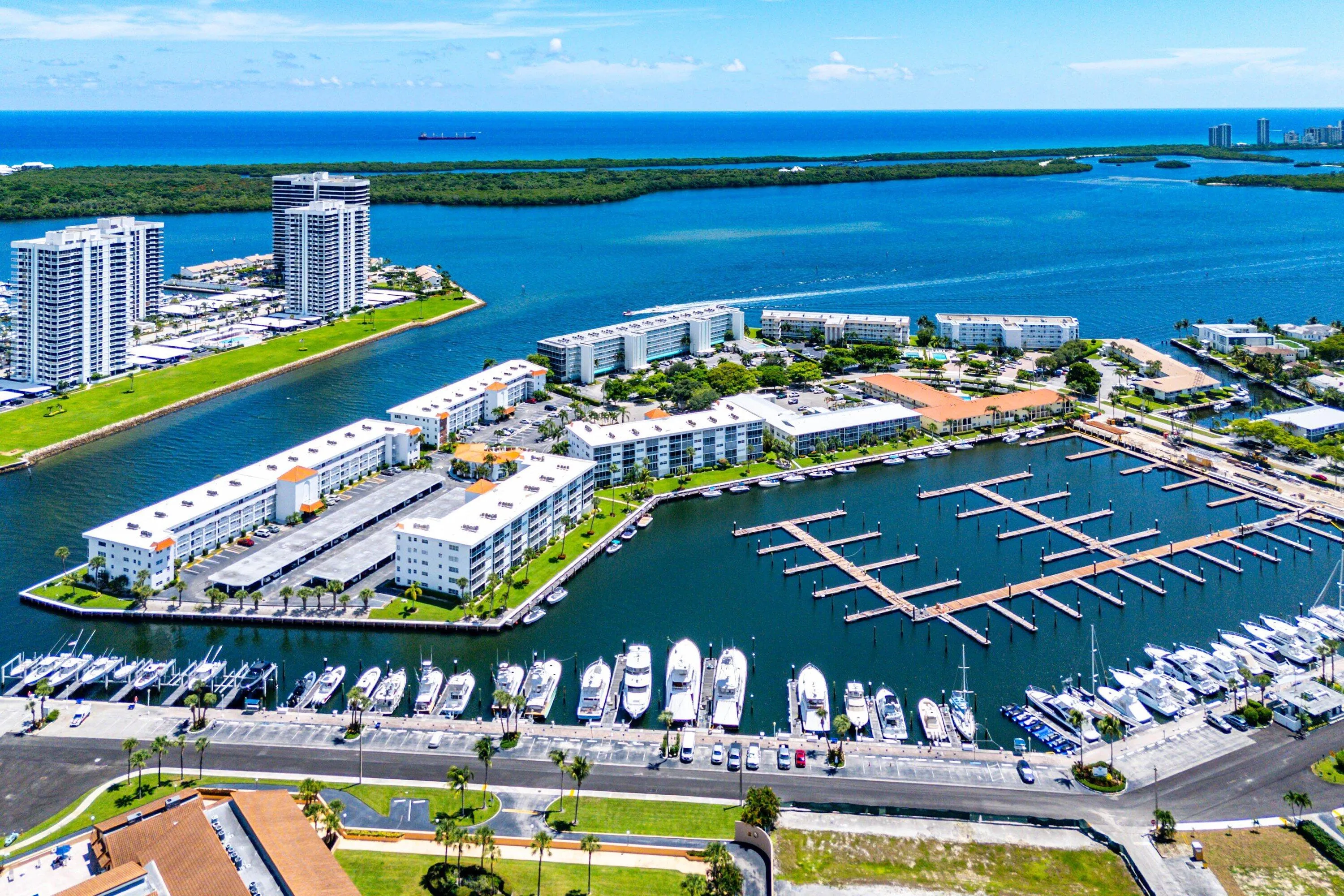 049-29YachtClubDrive-304-NorthPalmBeach-