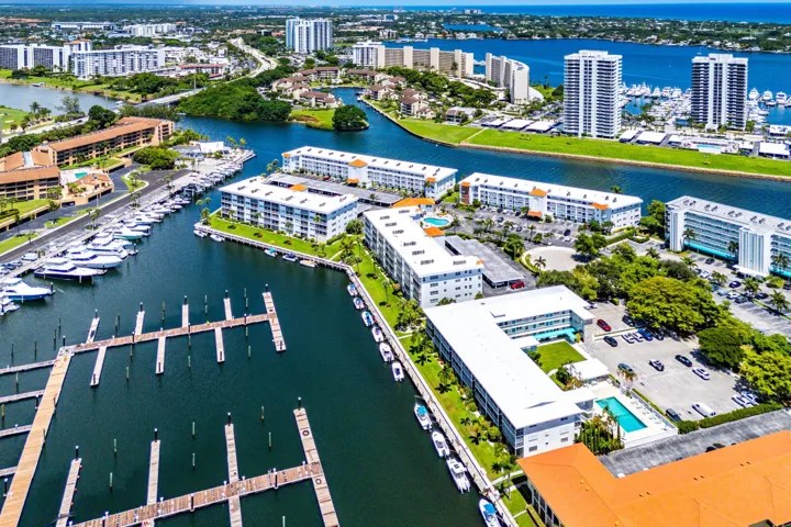 044-29YachtClubDrive-304-NorthPalmBeach-