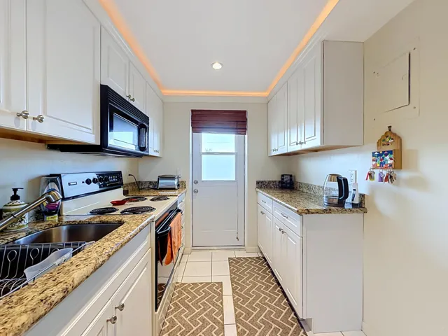 4500 N Federal Highway #315b-23