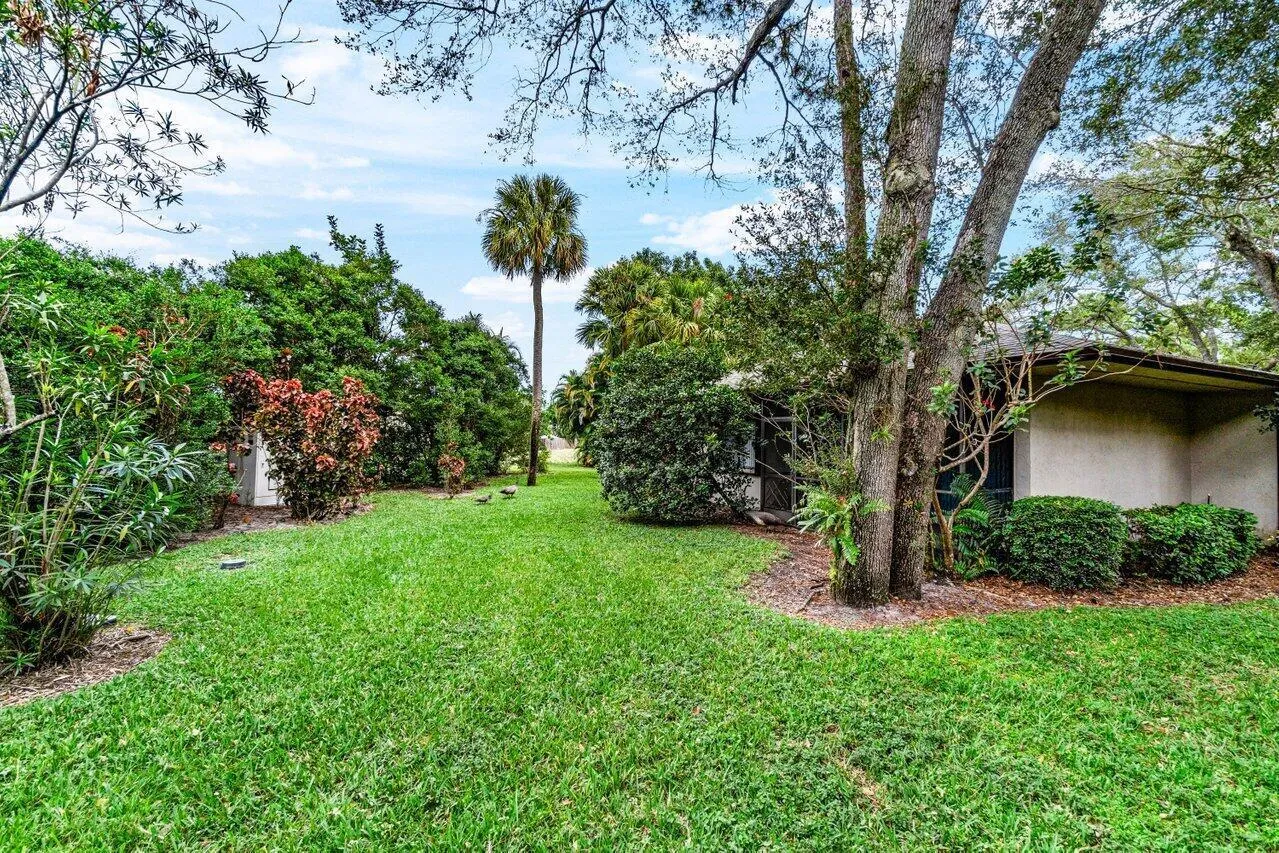 022-4251WoodRideRoad-B-BoyntonBeach-FL-3