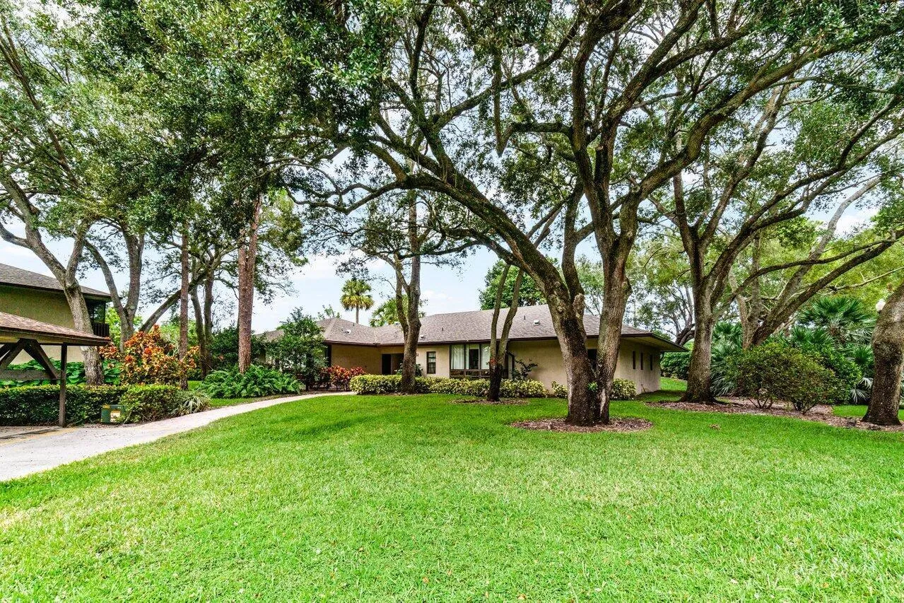 002-4251WoodRideRoad-B-BoyntonBeach-FL-3