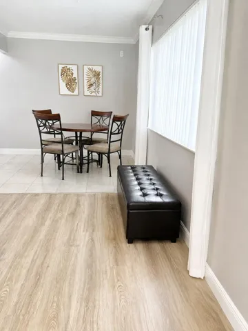 405 Meadows Circle Dining Room