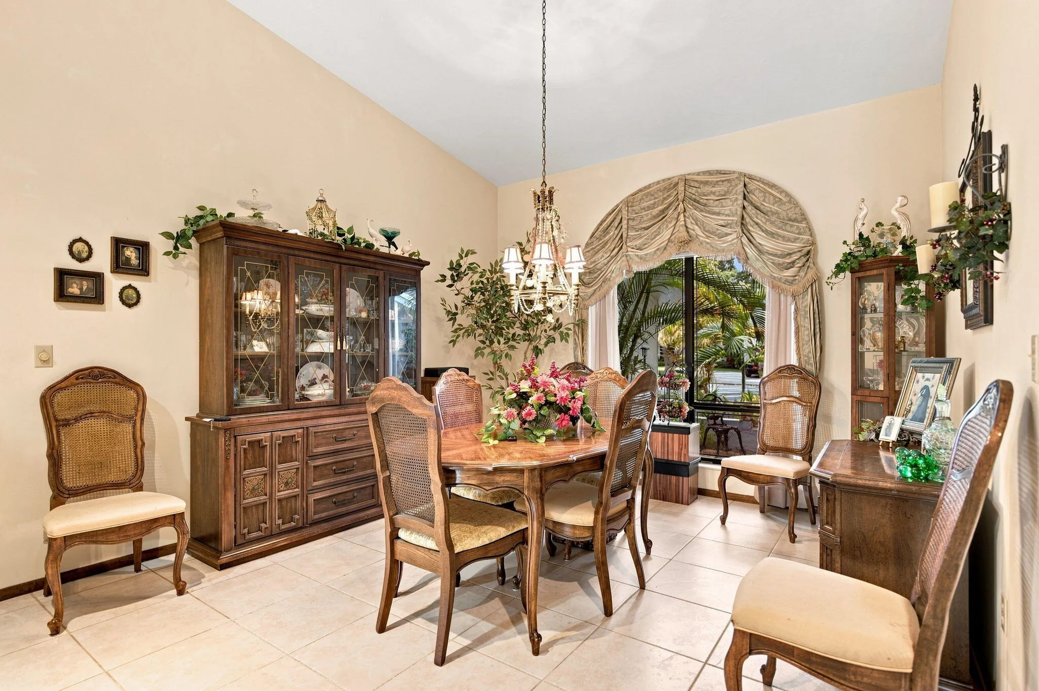 16-web-or-mls-11613-sunfish-way