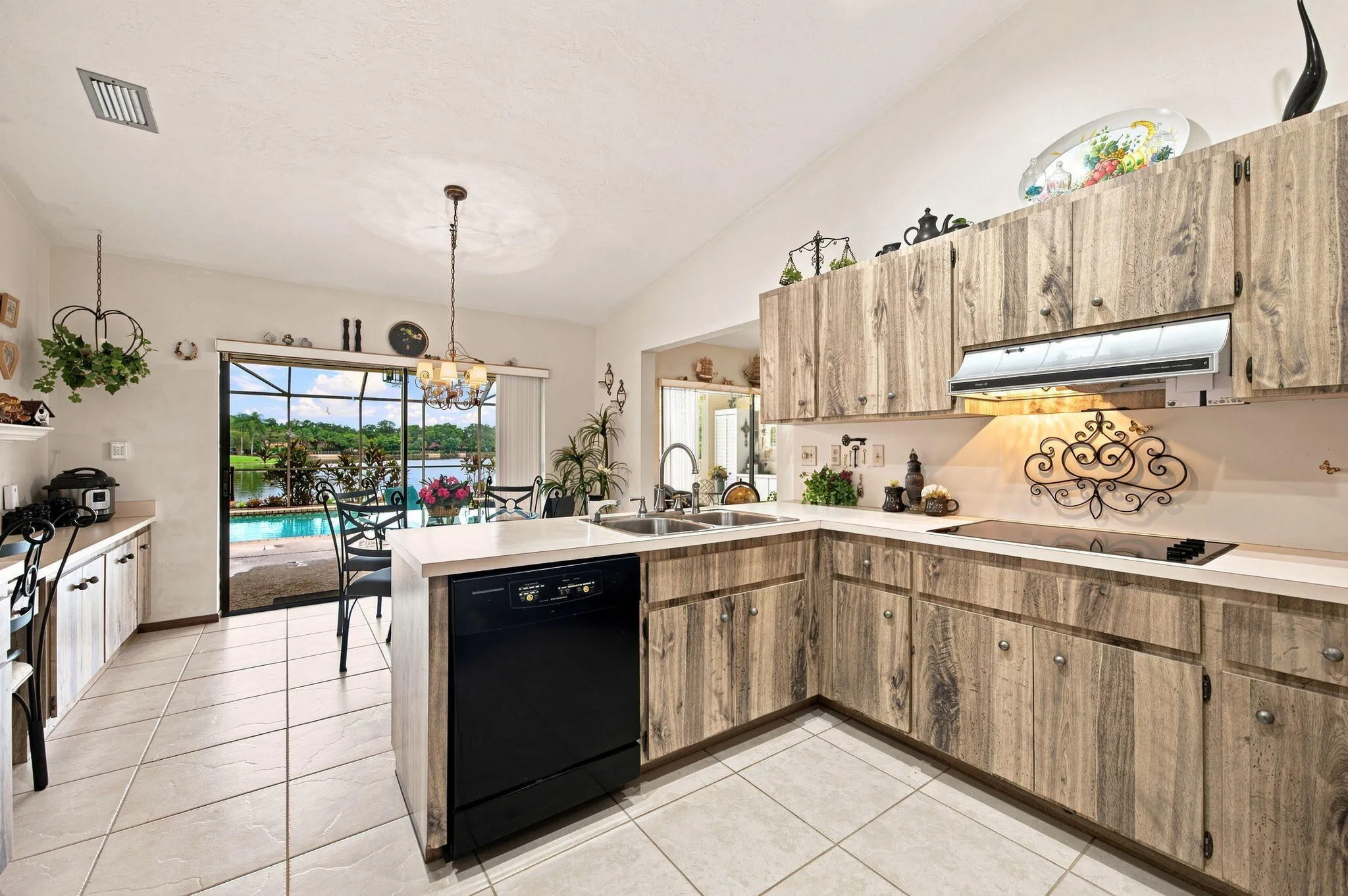 18-web-or-mls-11613-sunfish-way
