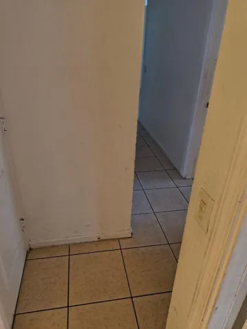 638 PEPPERGRASS RUN HALLWAY TO GARAGE -