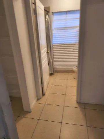 638 PEPPERGRASS RUN HALLWAY AND 2ND BATH