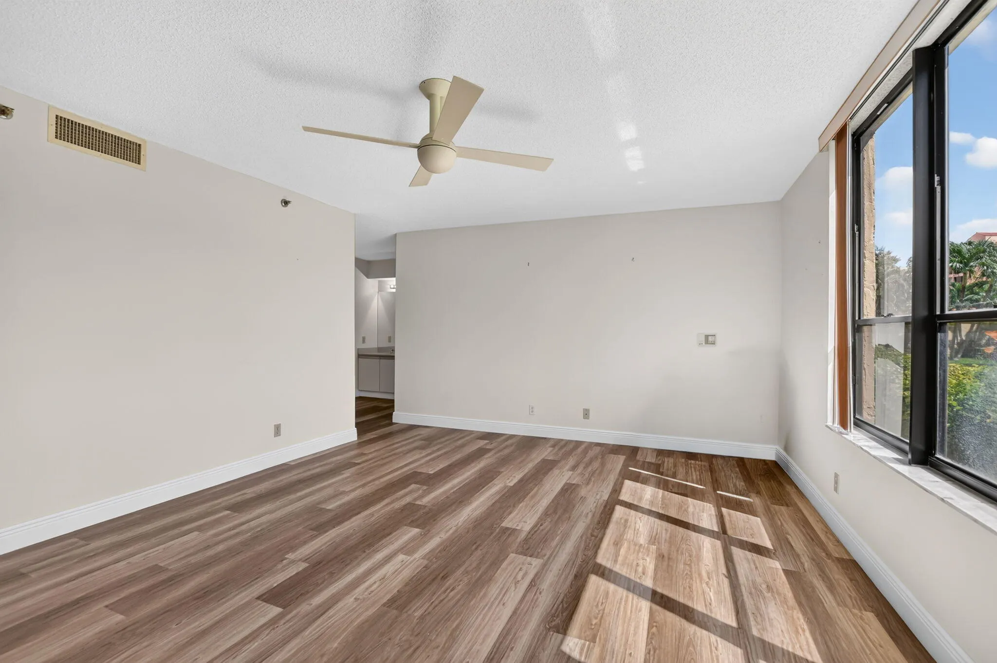 2nd Bed (Primary)