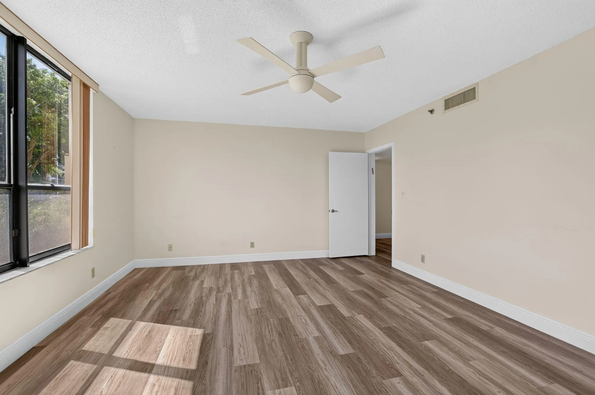 2nd Bed (Primary)