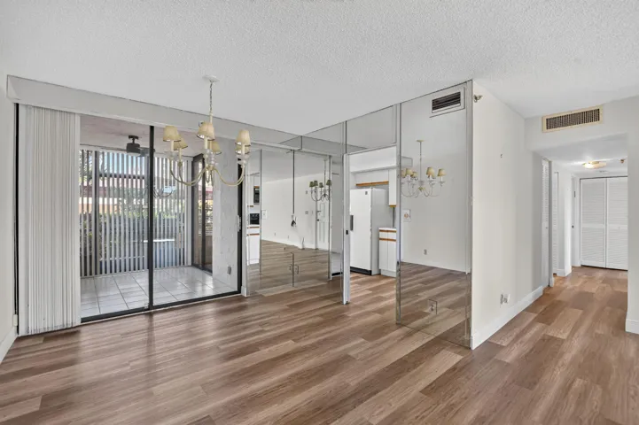 Dining/Kitchen