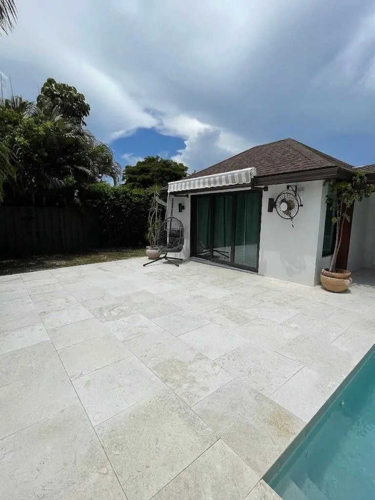 masterandpoolview
