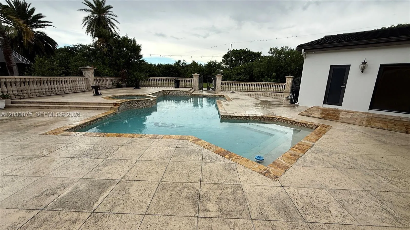 Property photo 32