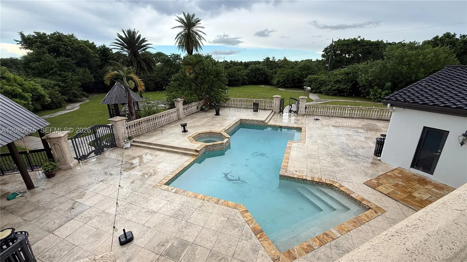 Property photo 37