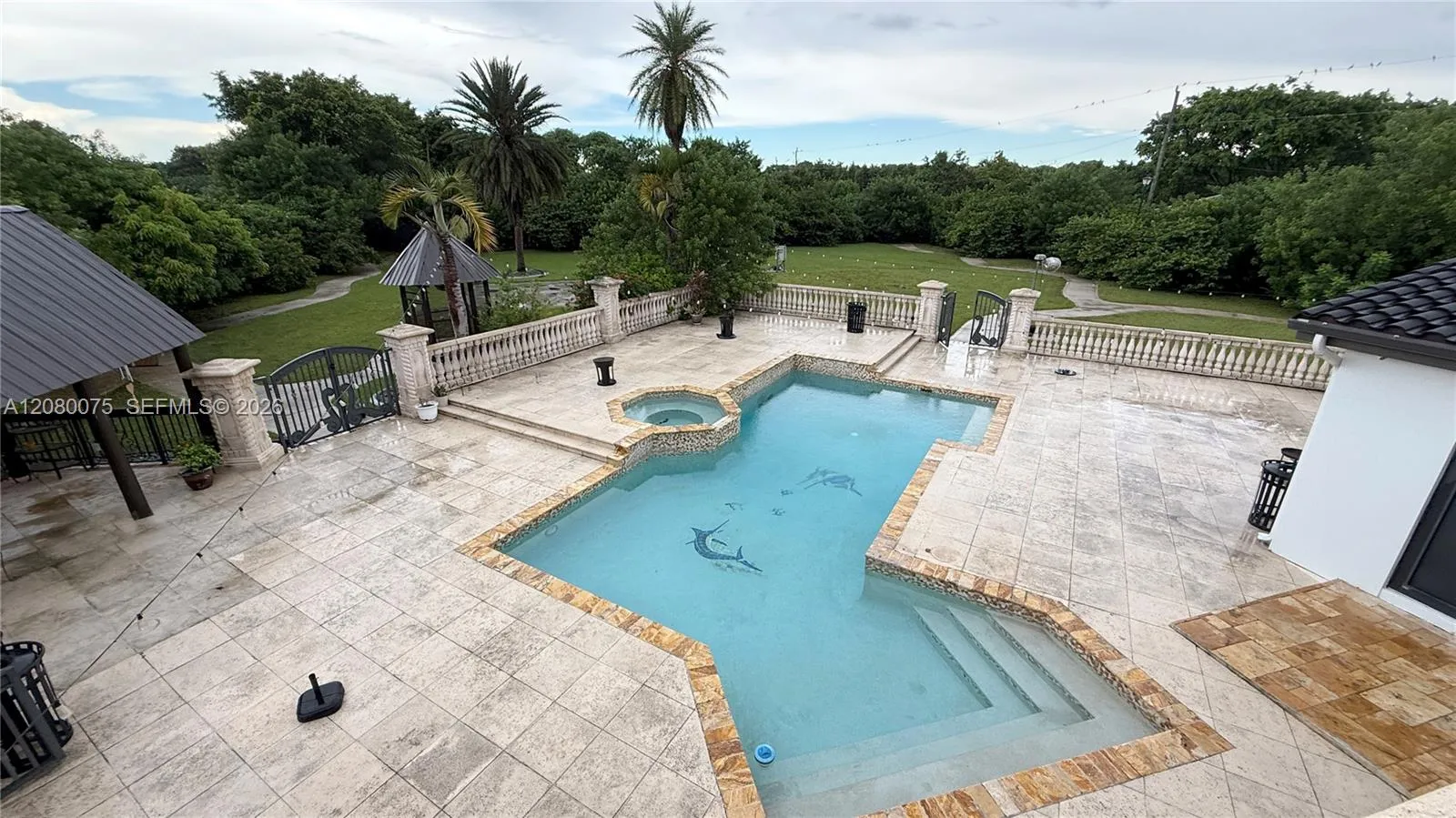 Property photo 33