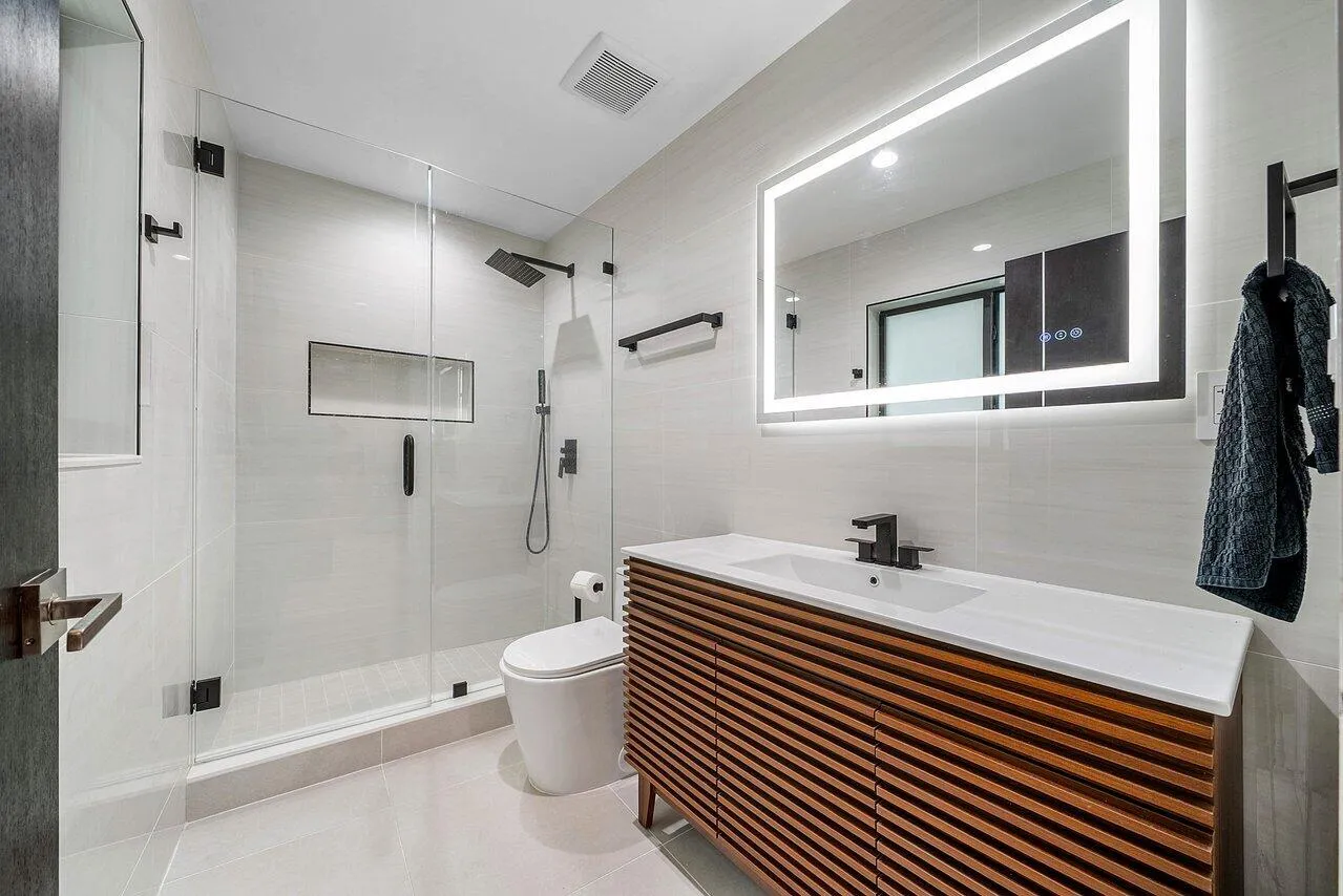 027-2601Northeast8thStreet-FortLauderdal