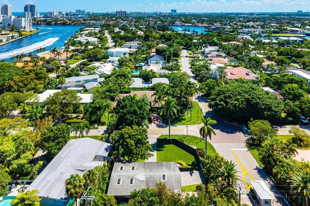 053-2601Northeast8thStreet-FortLauderdal