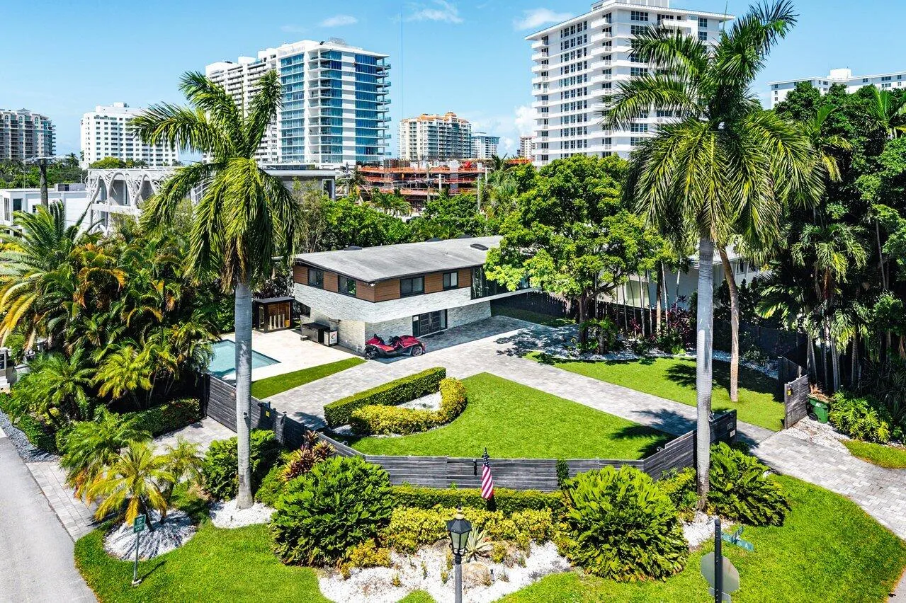 048-2601Northeast8thStreet-FortLauderdal