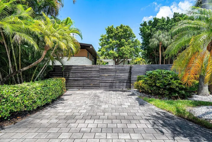 002-2601Northeast8thStreet-FortLauderdal
