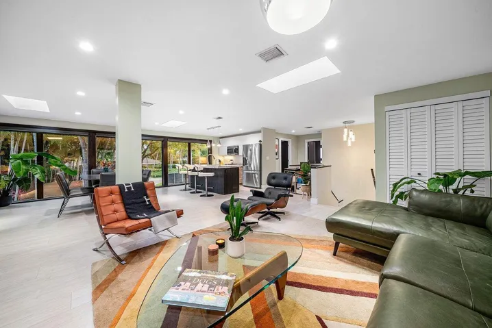 016-2601Northeast8thStreet-FortLauderdal