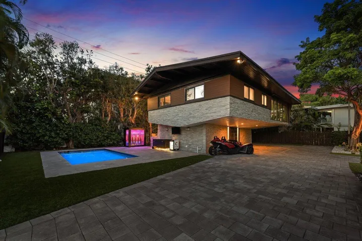 067-2601Northeast8thStreet-FortLauderdal