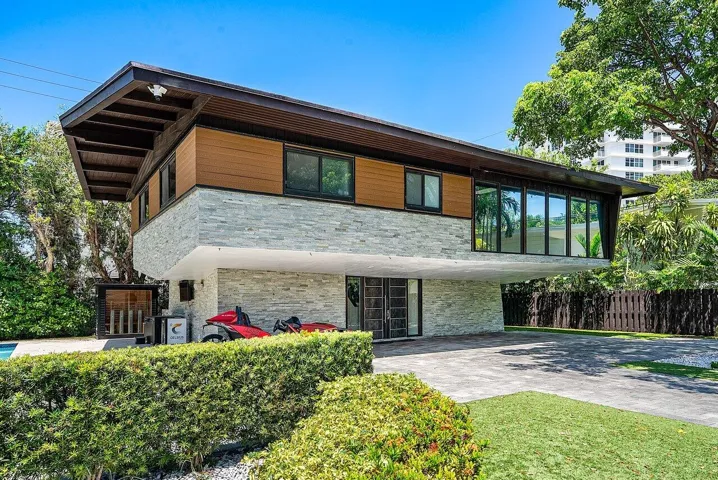 004-2601Northeast8thStreet-FortLauderdal