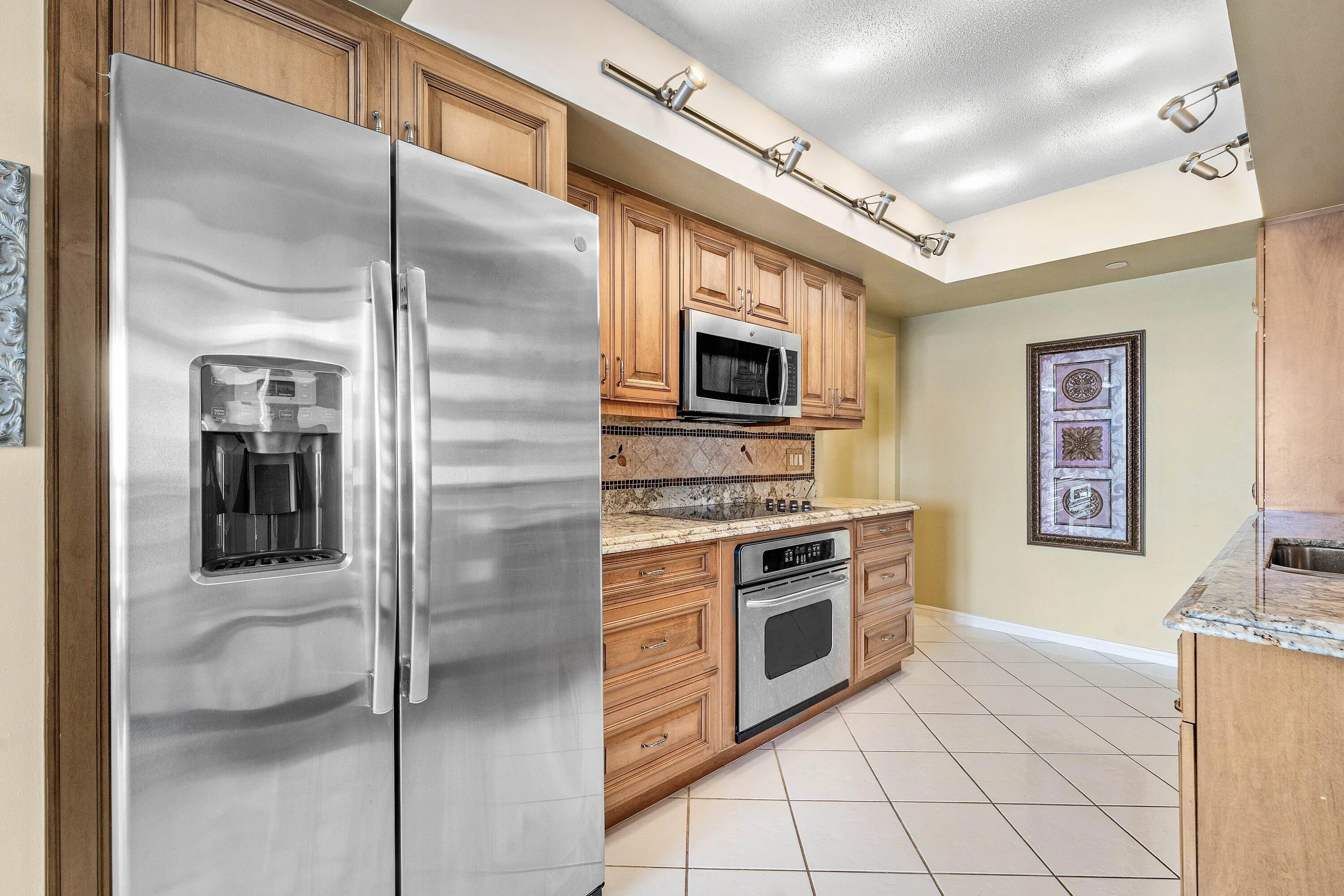 Access the wrap around balcony from the kitchen, perfect for entertaining or having dinner overlooking the ocean