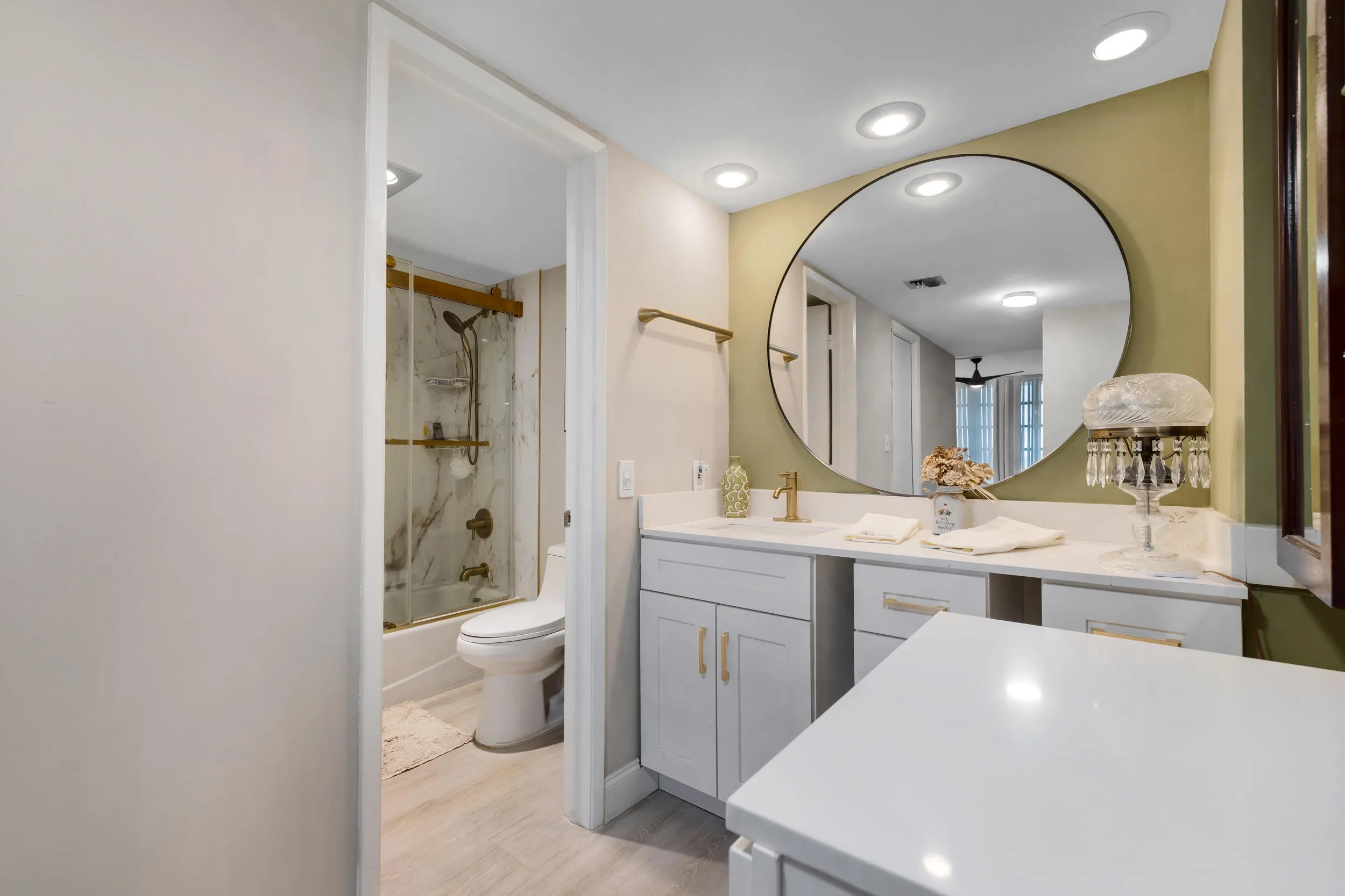 MASTER BATH