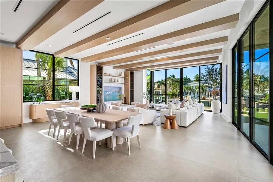 dash_DINING_ROOM_ANGLE_RIGHT