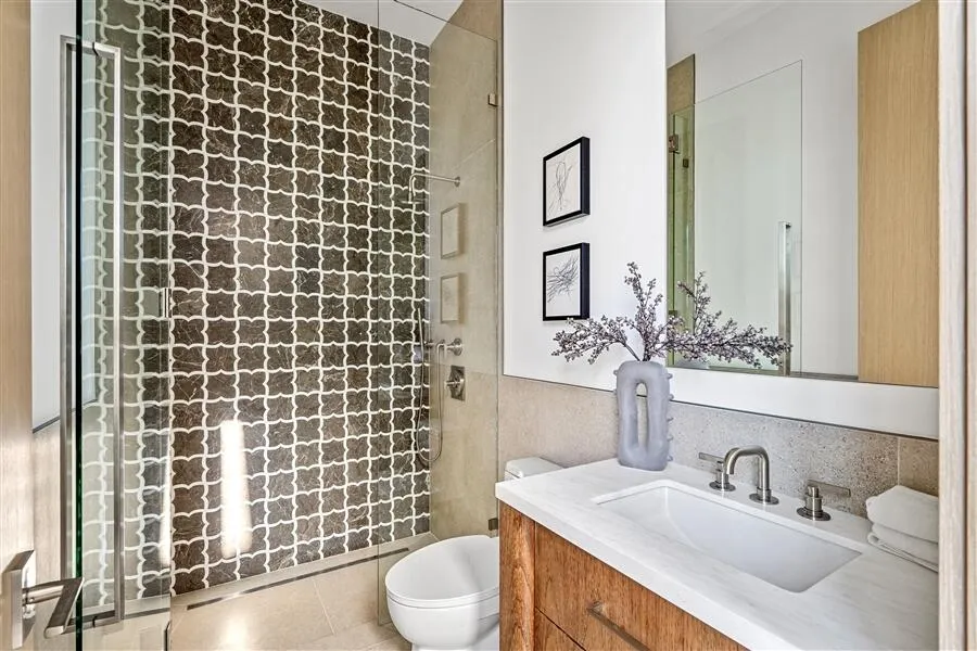 dash_BATHROOM_2