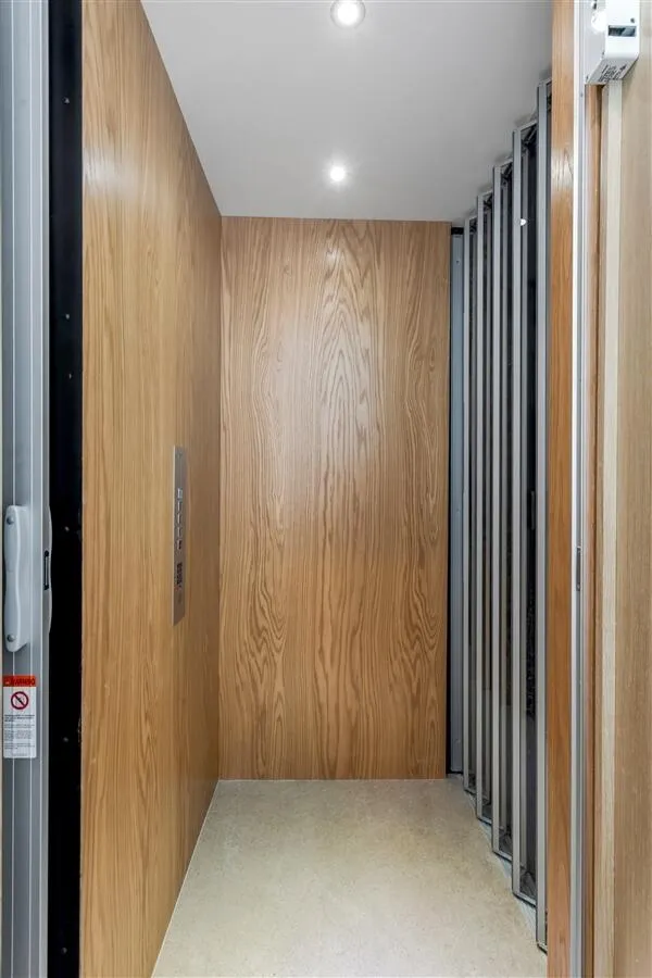 dash_ELEVATOR