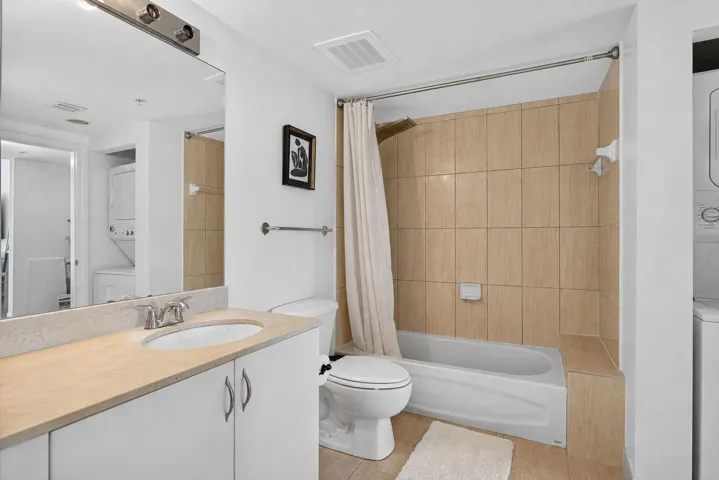 20-web-or-mls-Bathroom