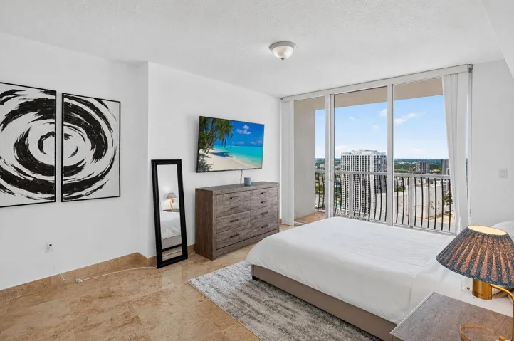 14-web-or-mls-Bedroom