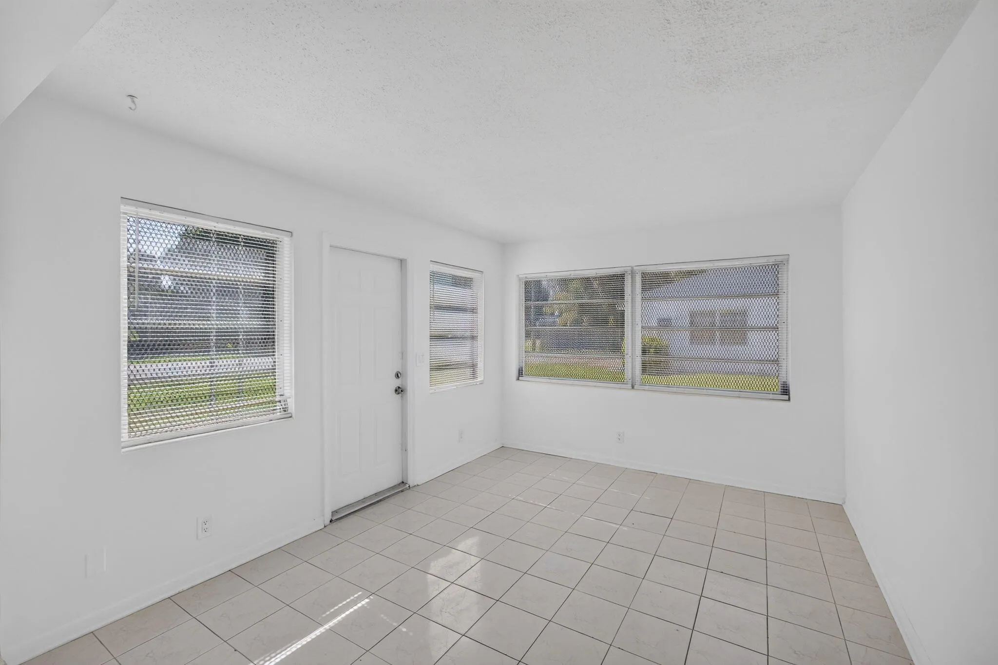 16-web-or-mls-5D1A3772