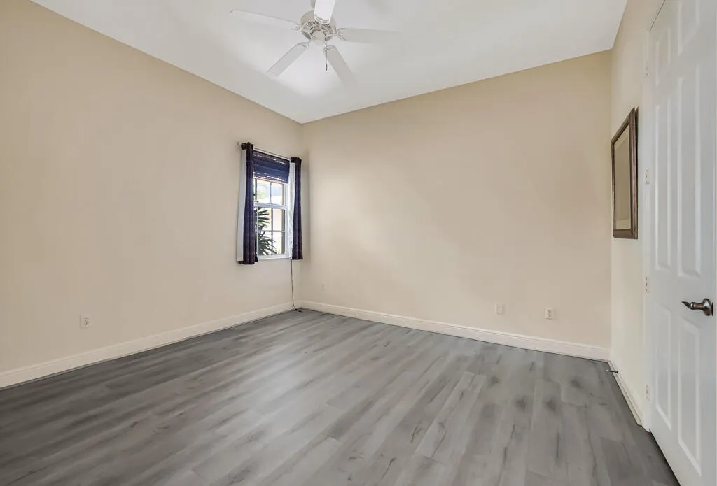 Guest bedroom