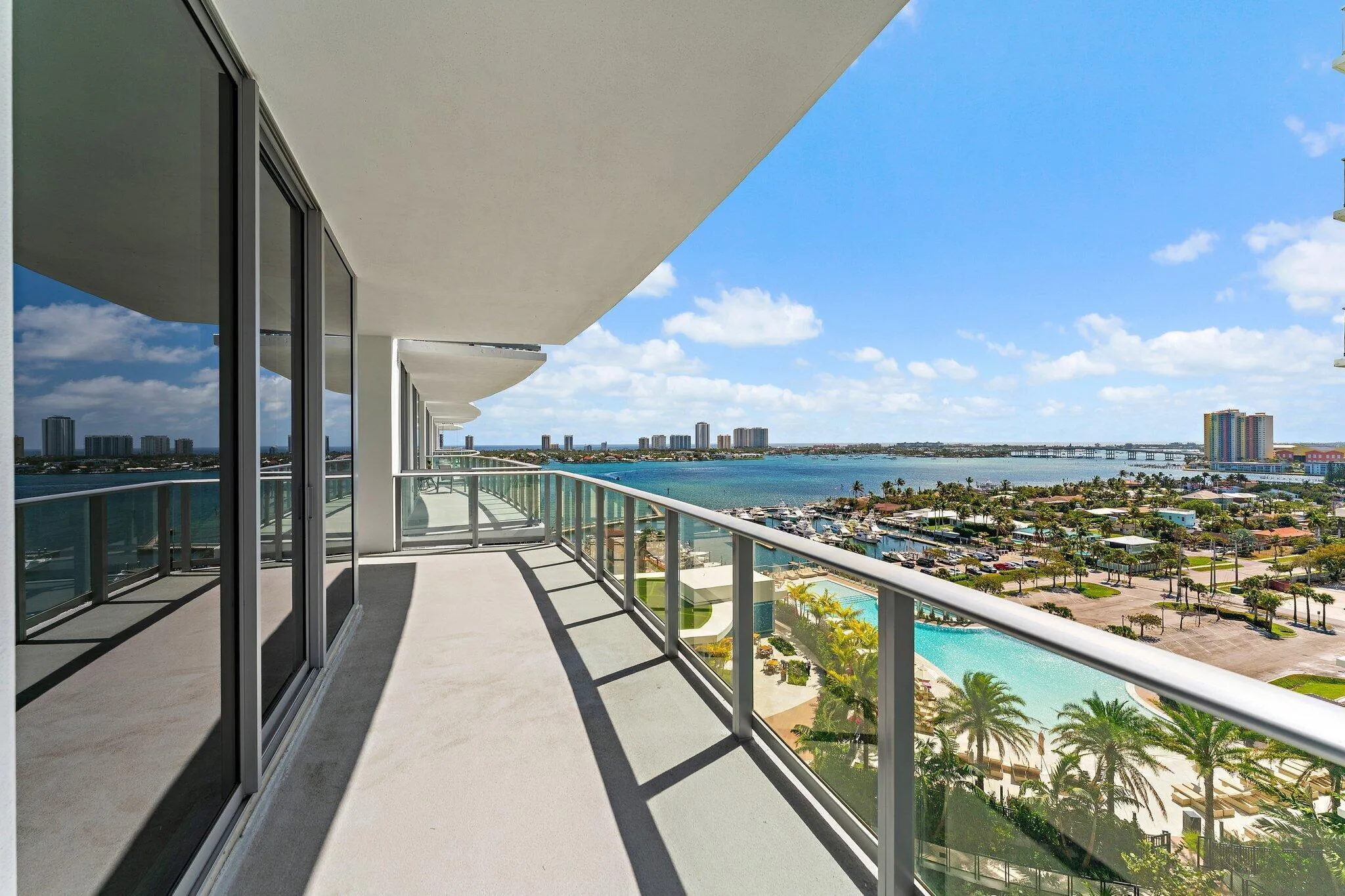 067-220LakeShoreDr-1219-WestPalmBeach-SM