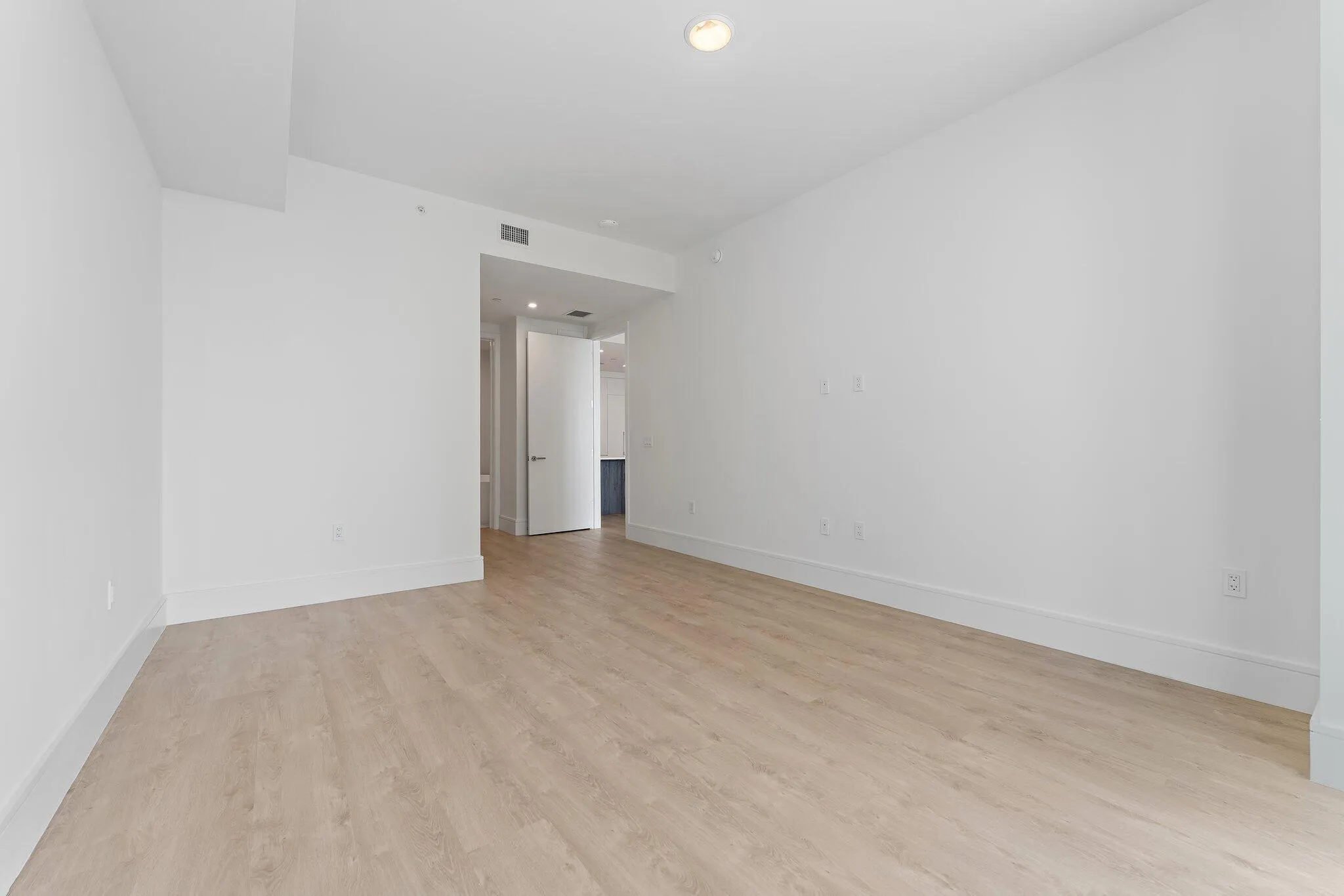 049-220LakeShoreDr-1219-WestPalmBeach-SM