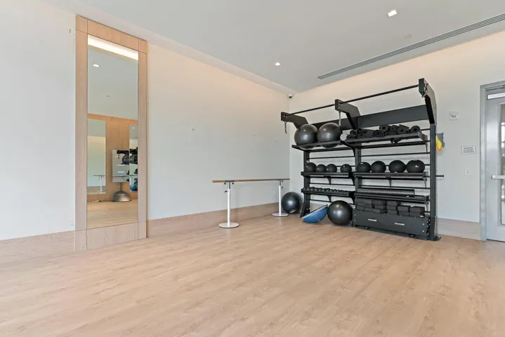 120-220LakeShoreDr-1219-WestPalmBeach-SM